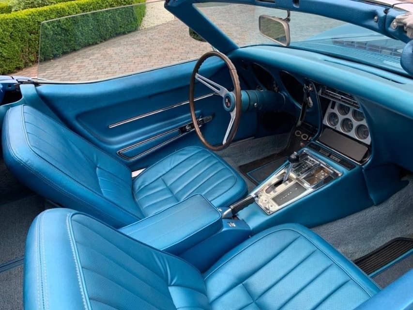 1968 Chevrolet CORVETTE - 9