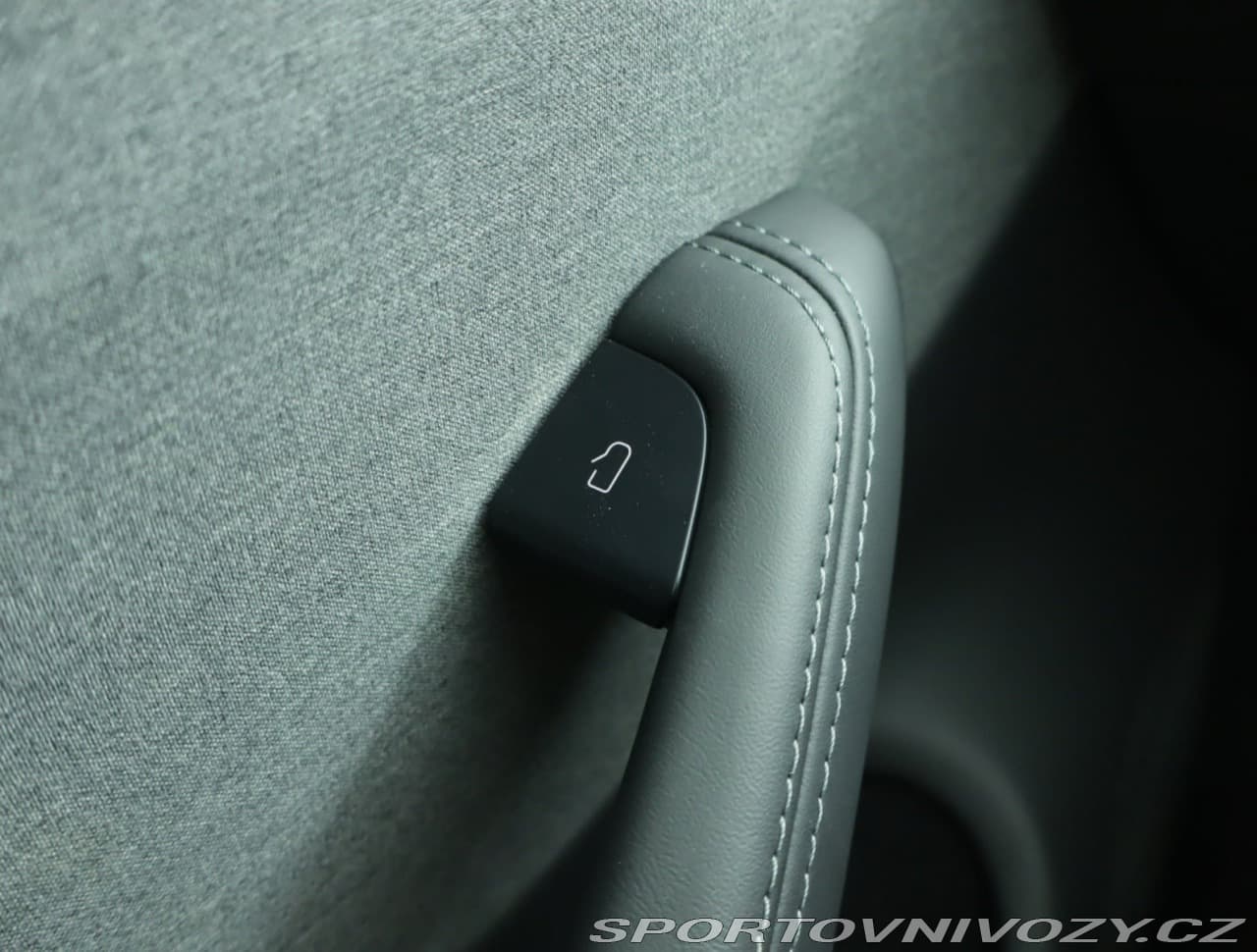 2025 Tesla MODEL 3 - 15