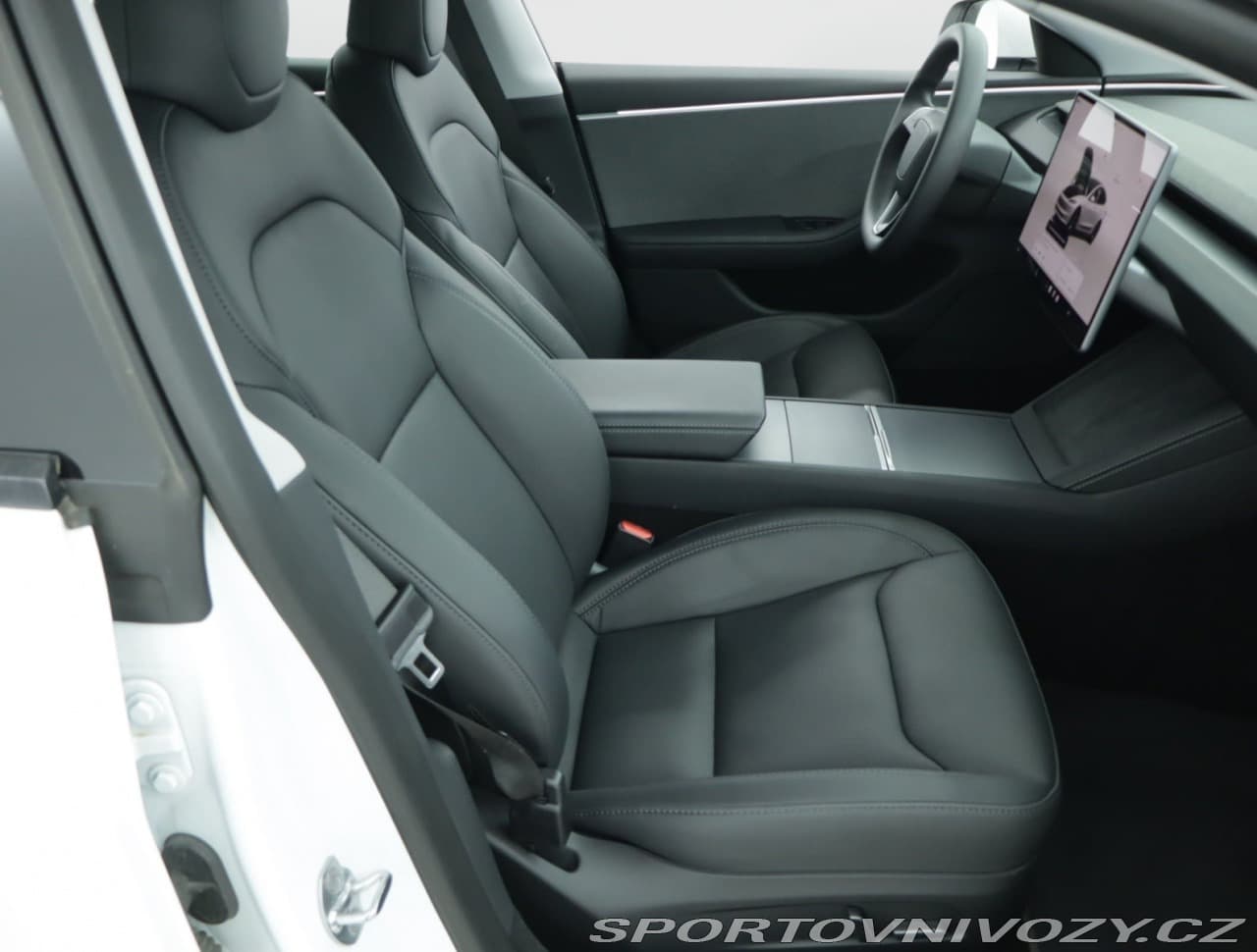 2025 Tesla MODEL 3 - 9