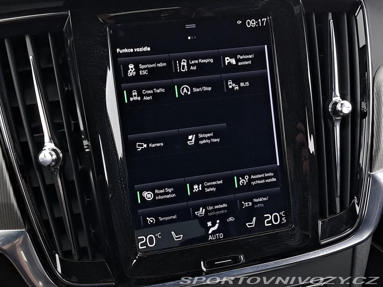 2019 Volvo V90 - 17