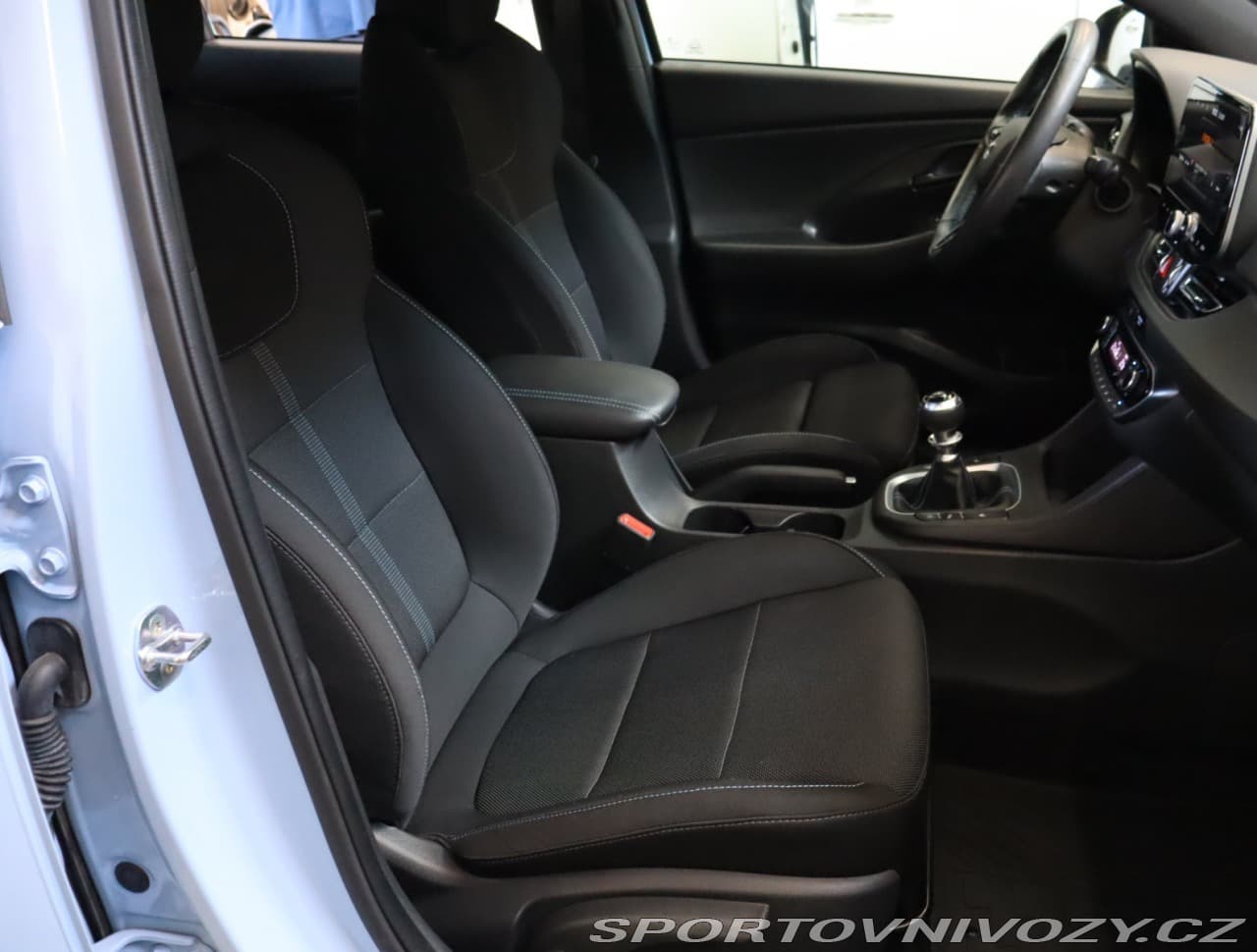 2022 Hyundai i30 - 9