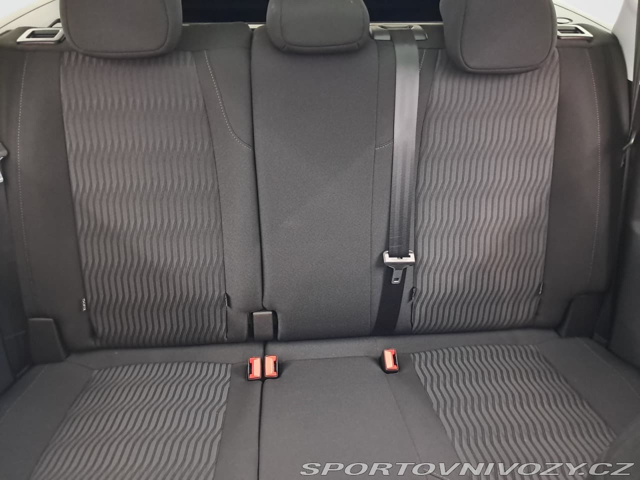 2015 Peugeot 308 - 10