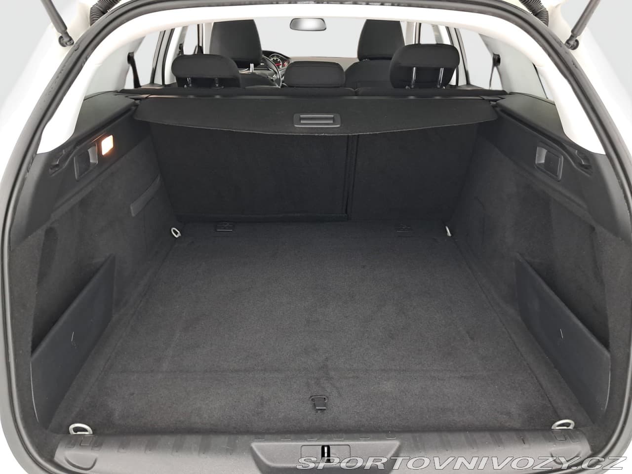 2015 Peugeot 308 - 14