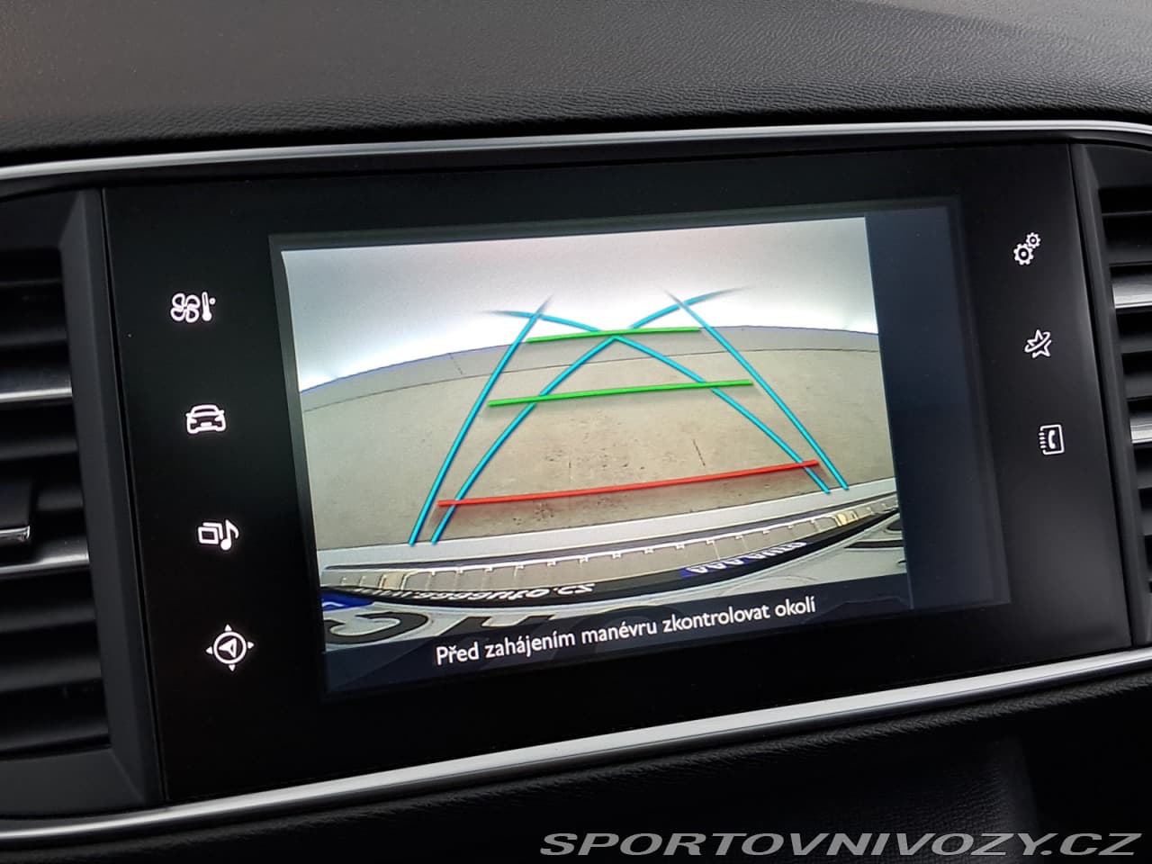 2015 Peugeot 308 - 15