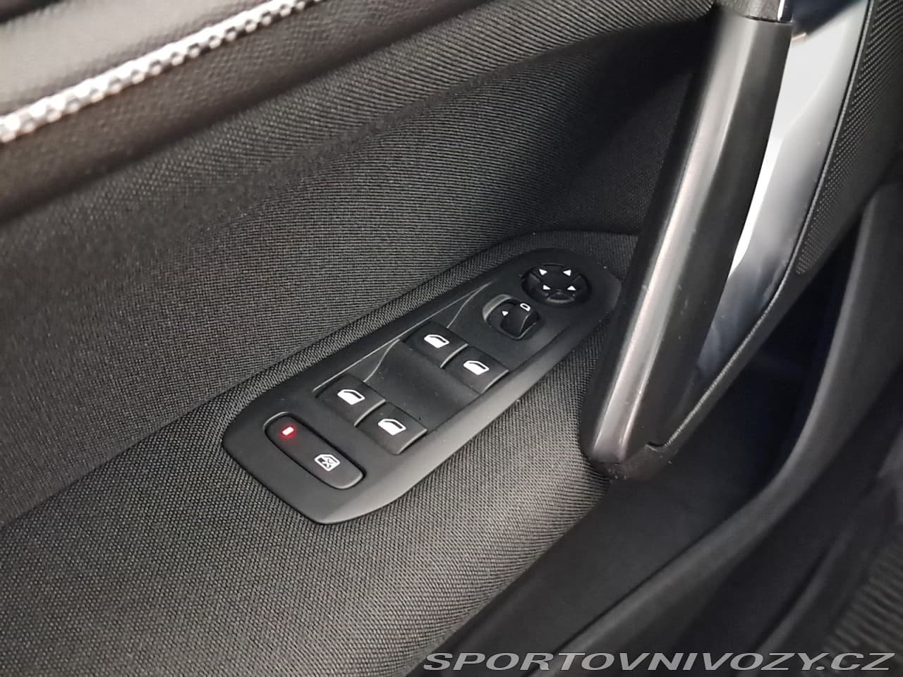 2015 Peugeot 308 - 19