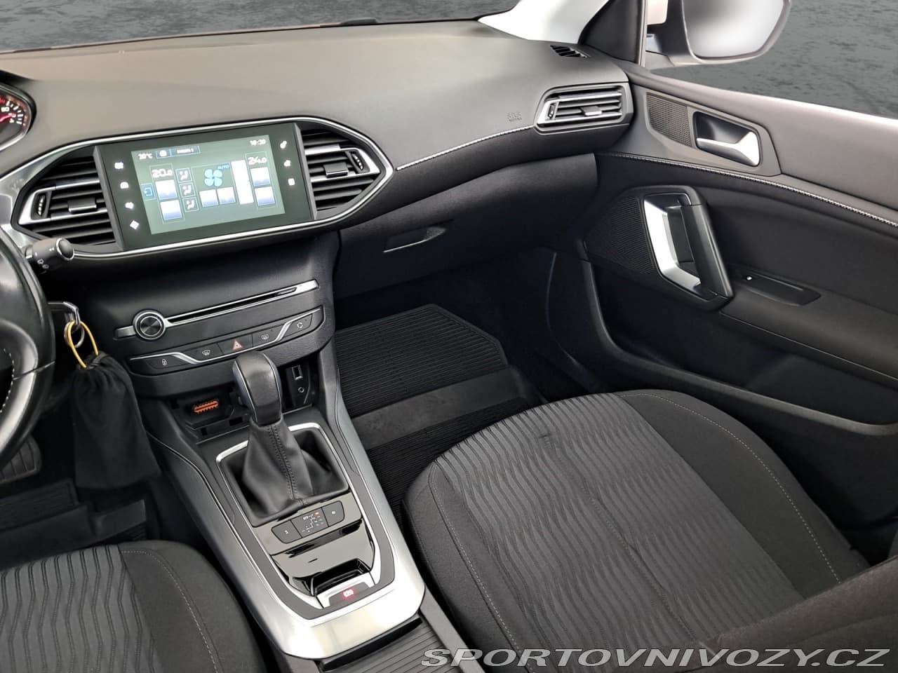 2015 Peugeot 308 - 8