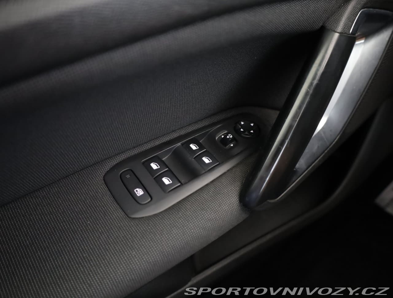 2018 Peugeot 308 - 14