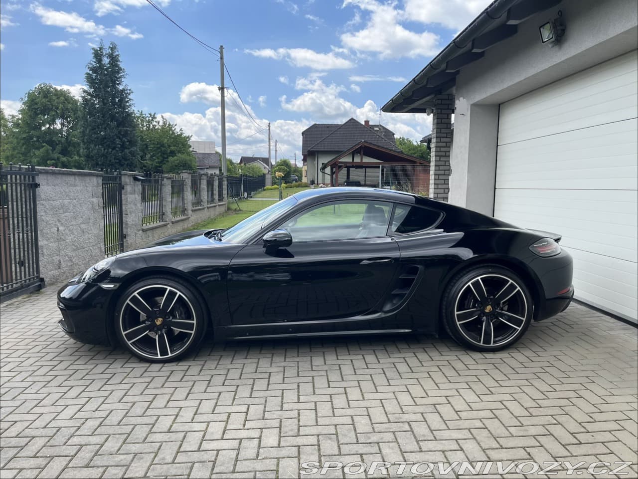 2019 Porsche CAYMAN - 2