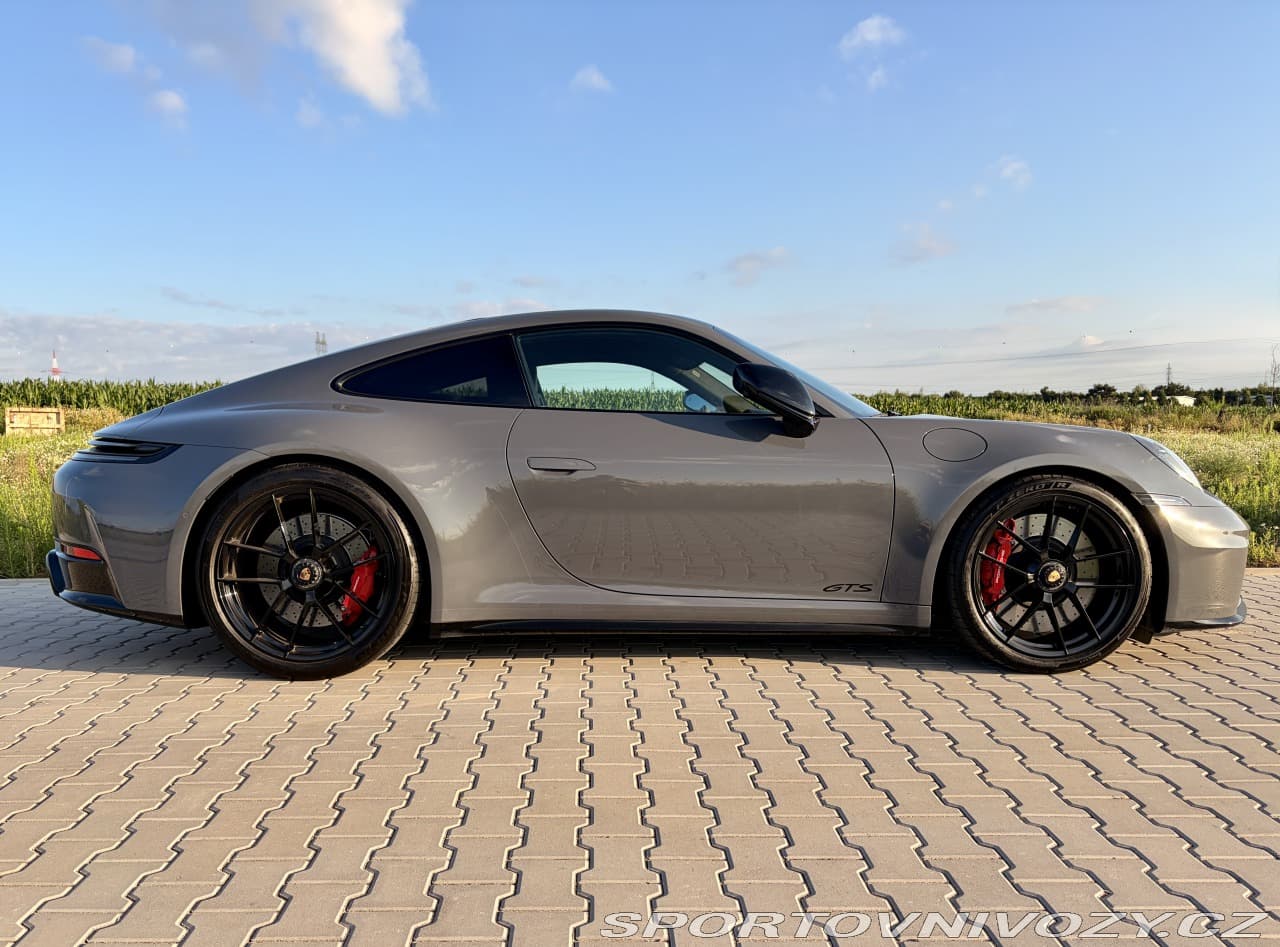 2024 Porsche 911 - 6