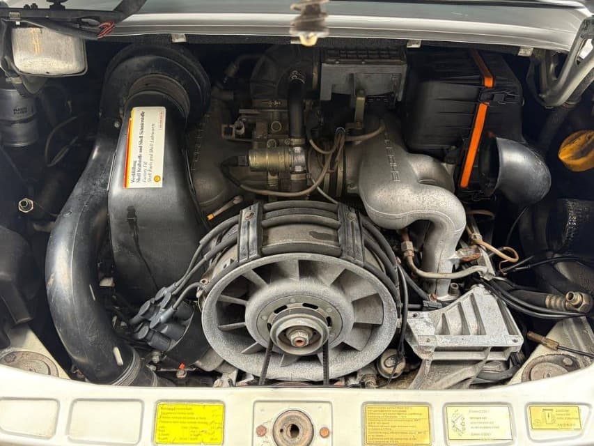 1987 Porsche 911 - 12