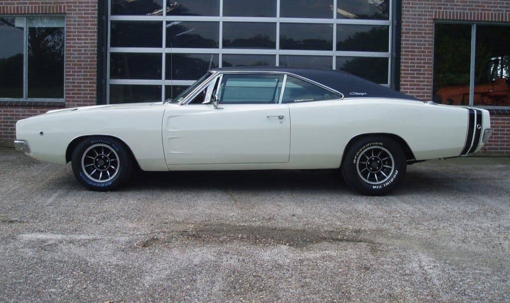 1968 Dodge CHARGER - 2