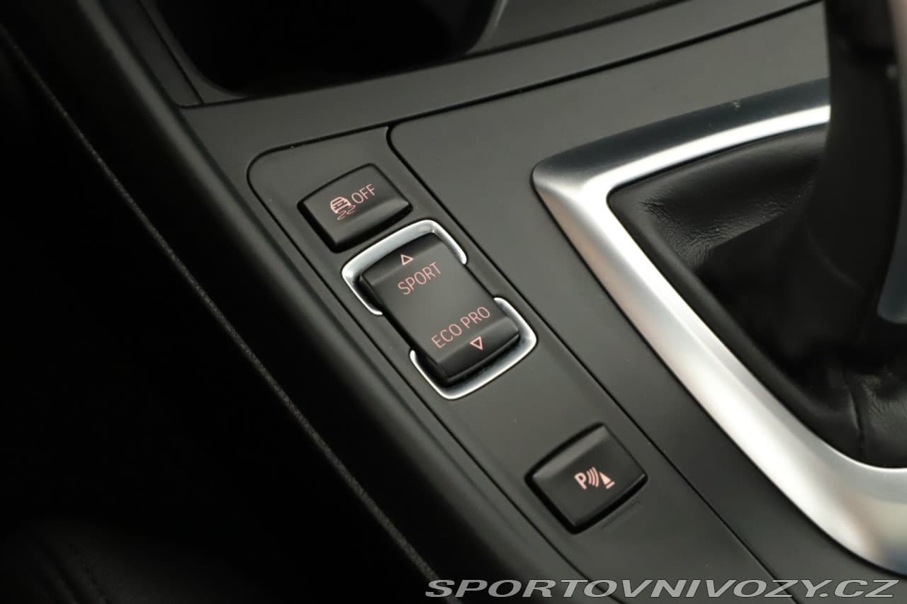 2016 BMW 1-SERIES - 17
