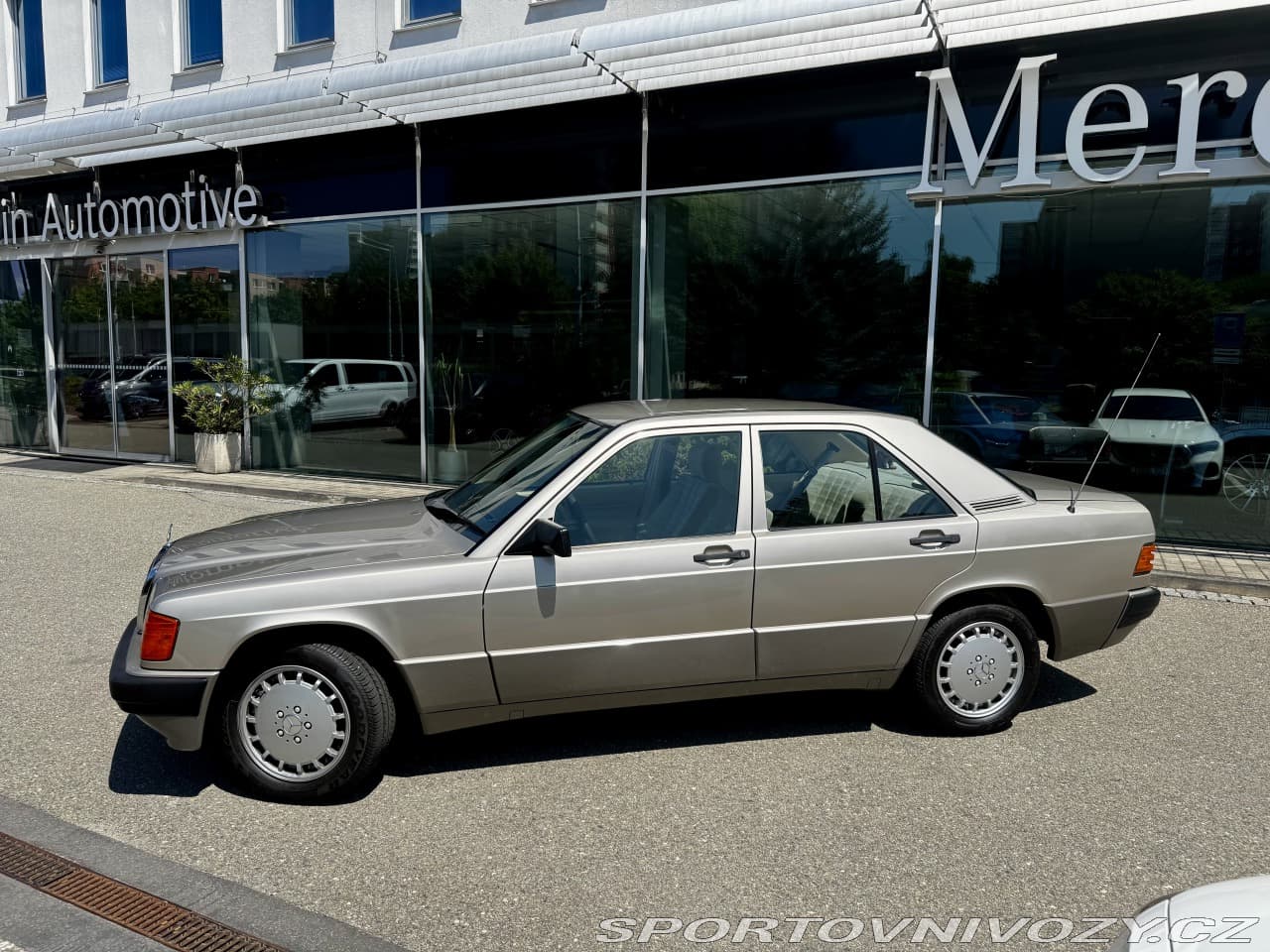 1988 Mercedes-Benz C-CLASS - 2