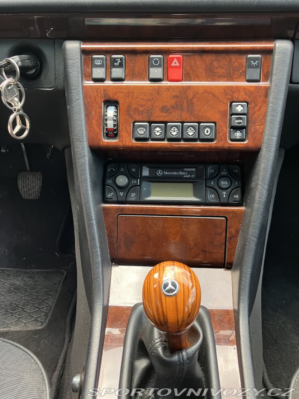 1995 Mercedes-Benz E-CLASS - 11