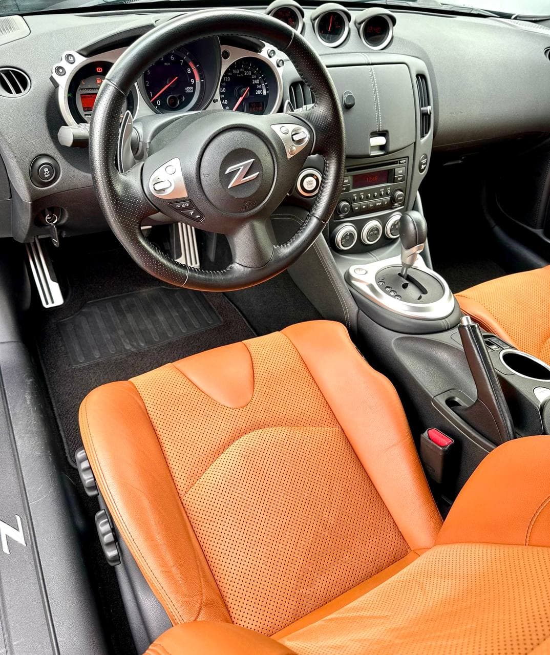 2018 Nissan 370Z - 11