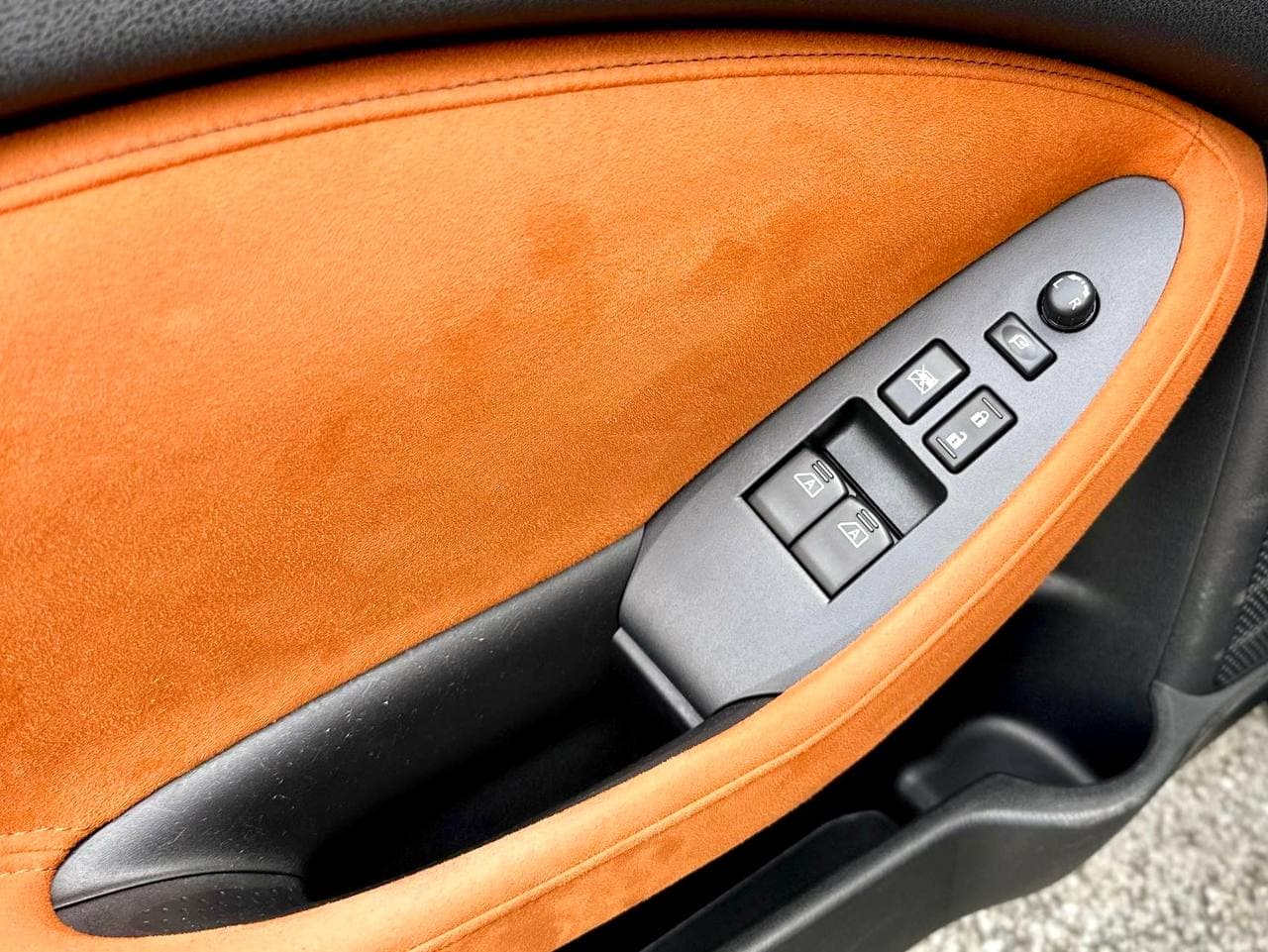 2018 Nissan 370Z - 12