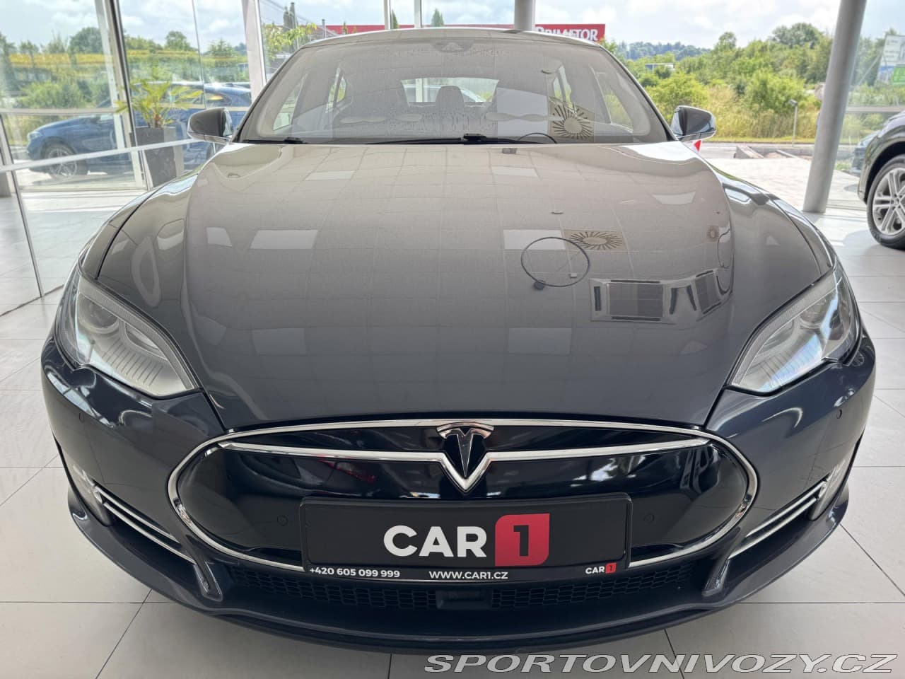 Tesla MODEL S - 3