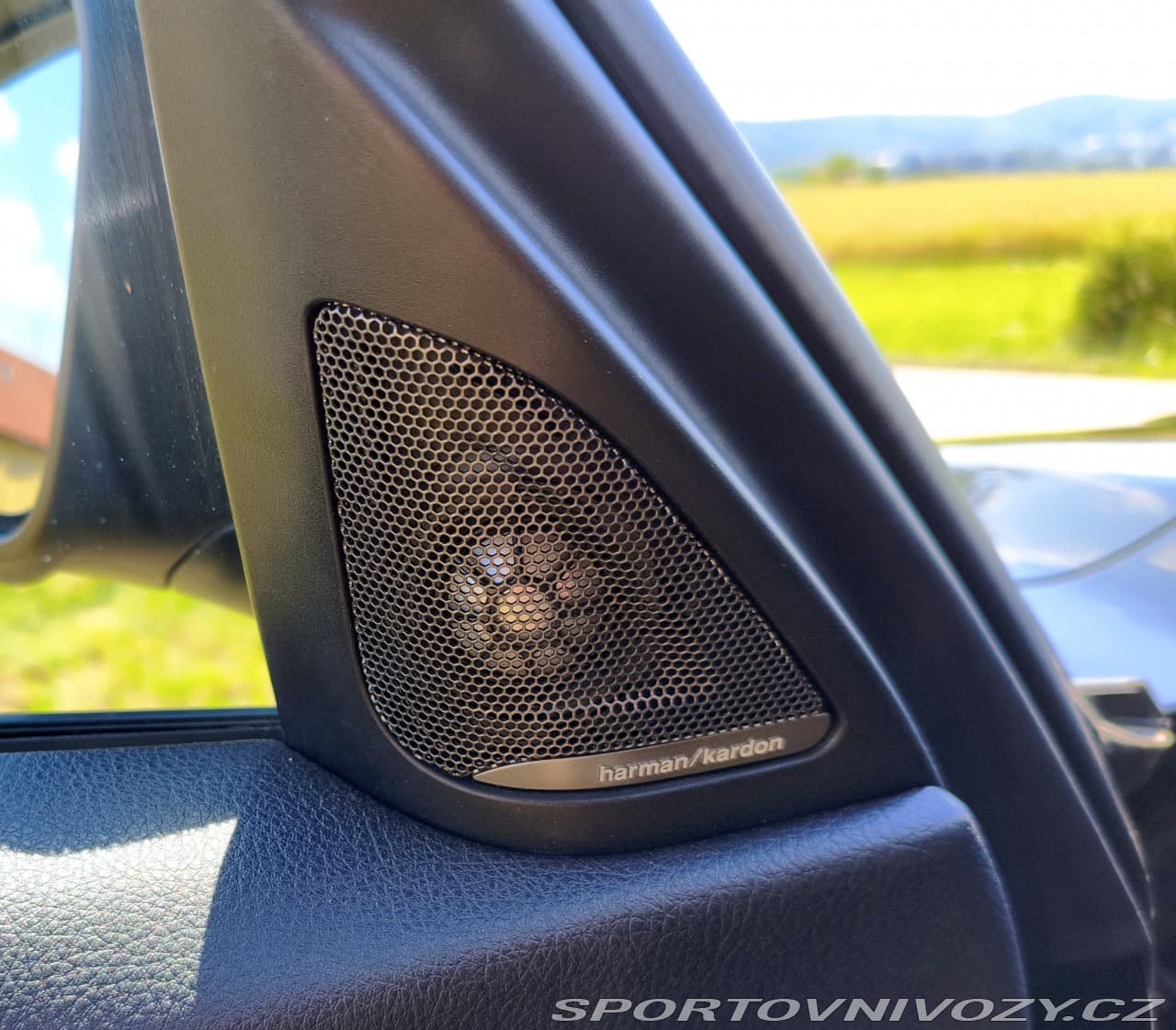 2012 BMW 3-SERIES - 10