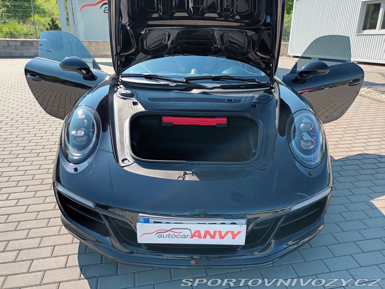2018 Porsche 911 - 14