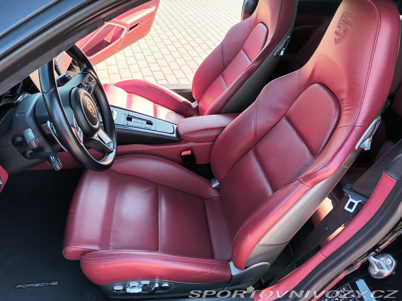 2018 Porsche 911 - 5
