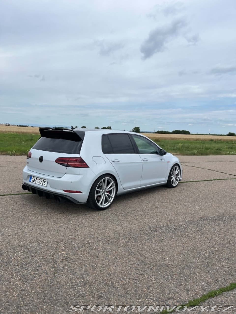 2018 Volkswagen GOLF - 16