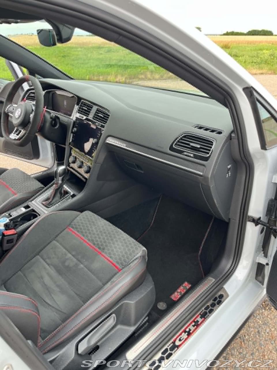 2018 Volkswagen GOLF - 3