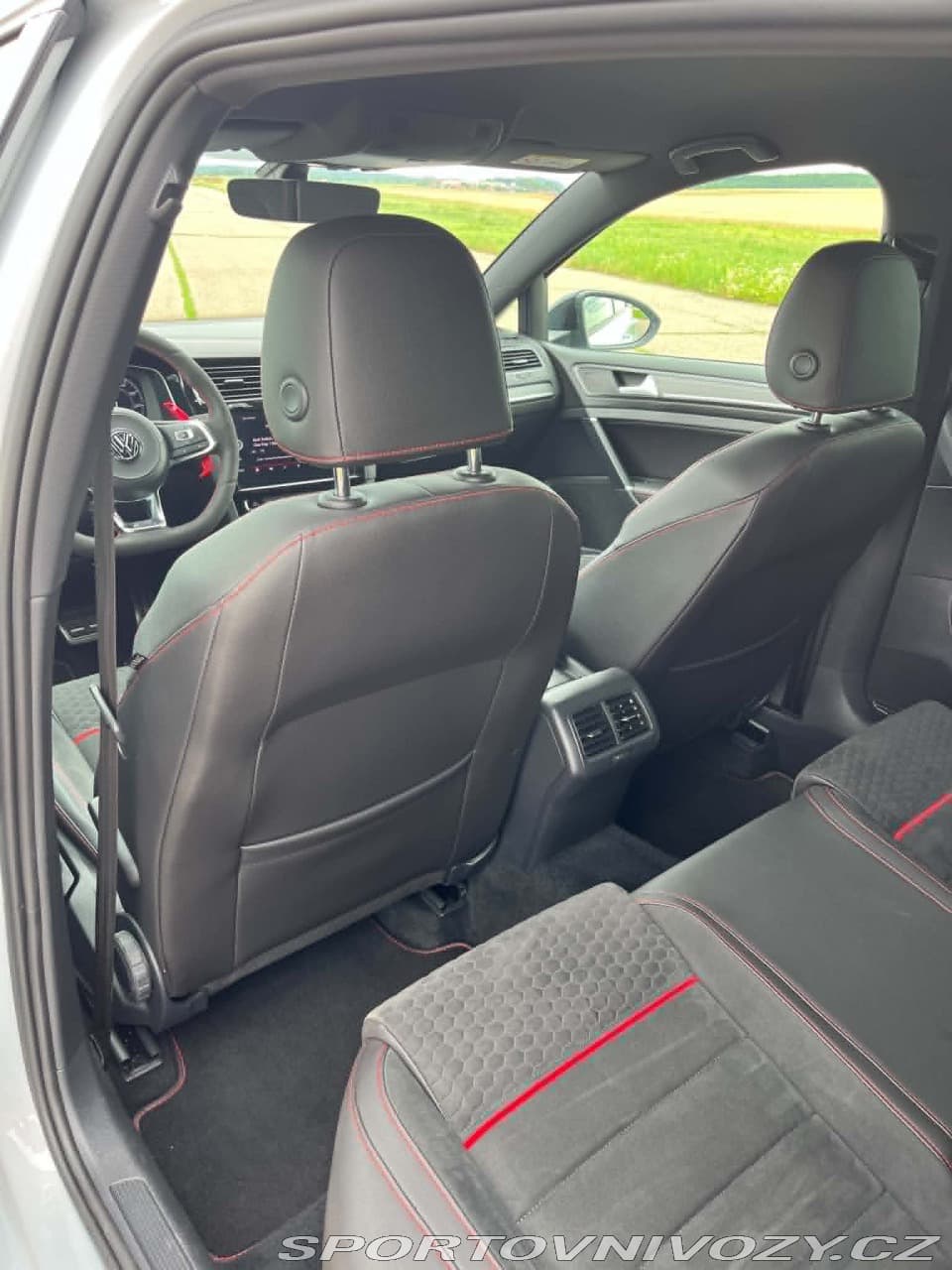 2018 Volkswagen GOLF - 9