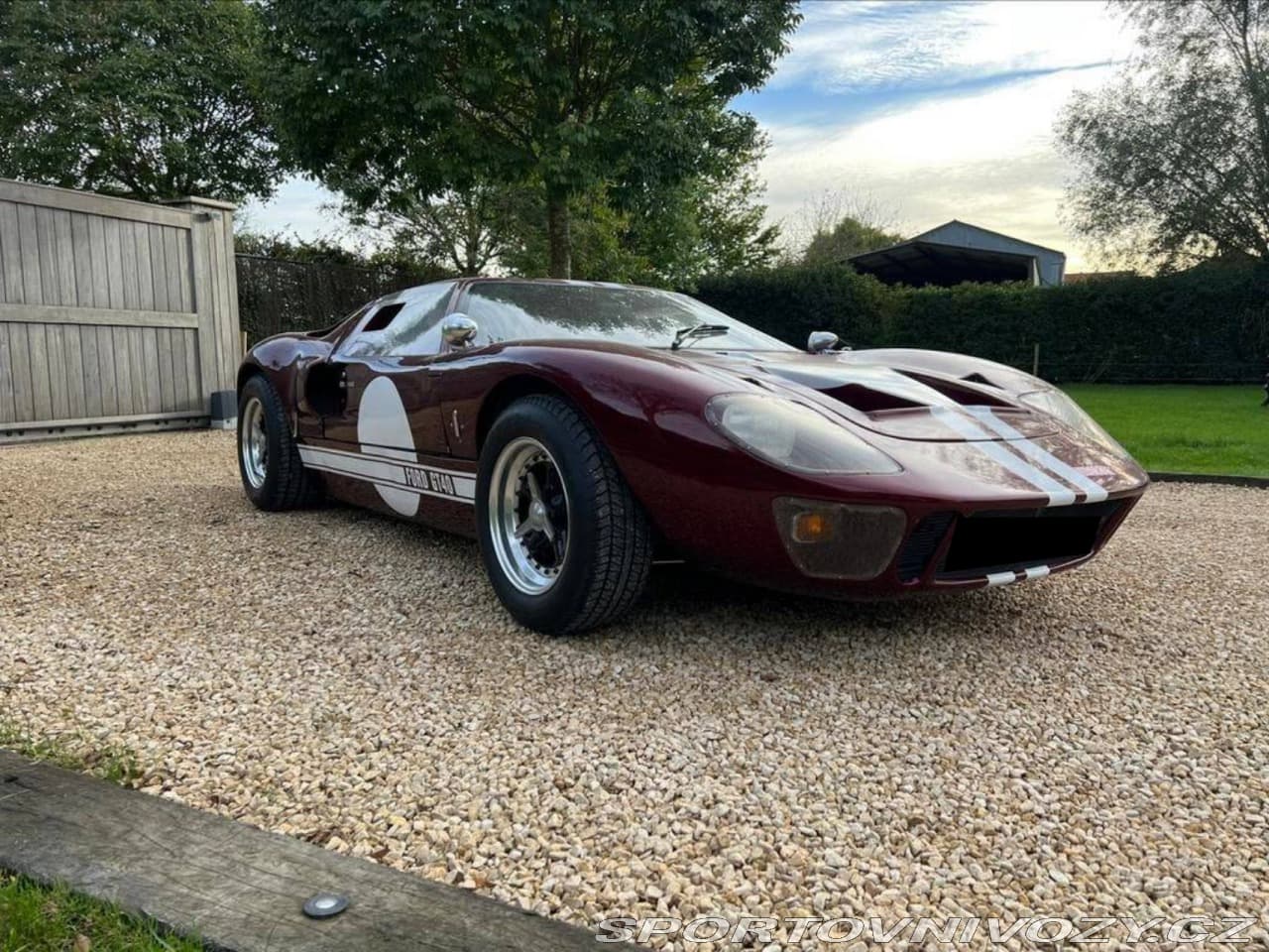 1966 Ford GT - 2