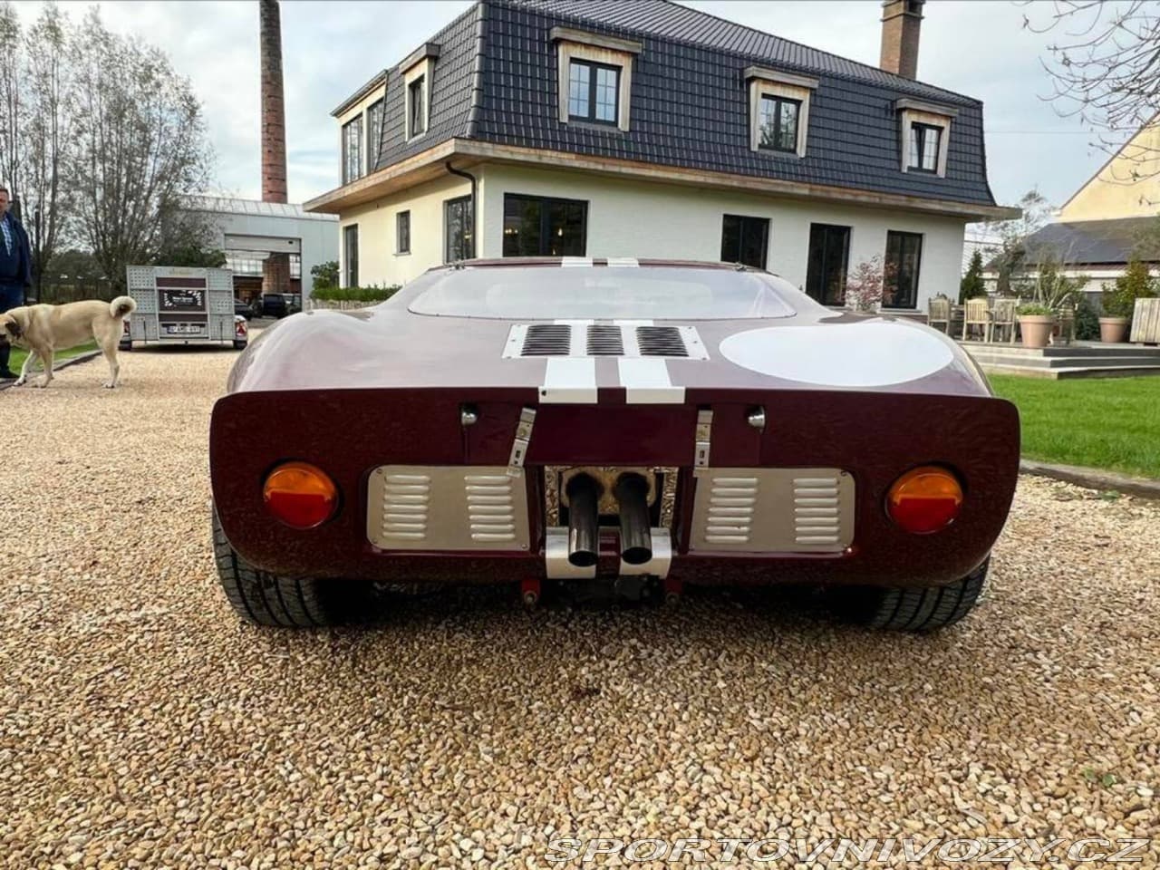 1966 Ford GT - 4