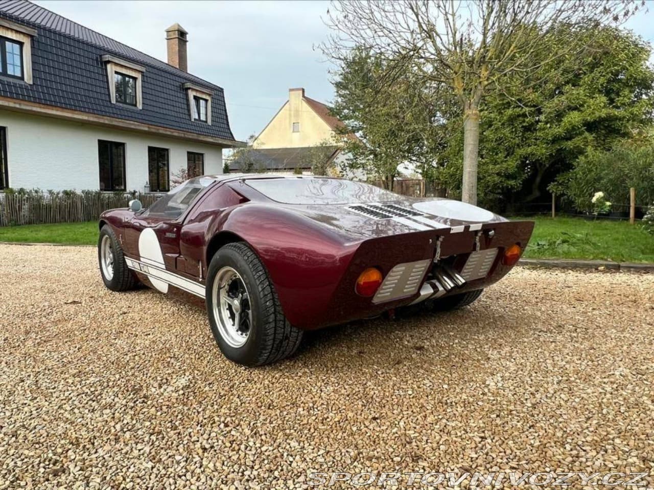 1966 Ford GT - 5