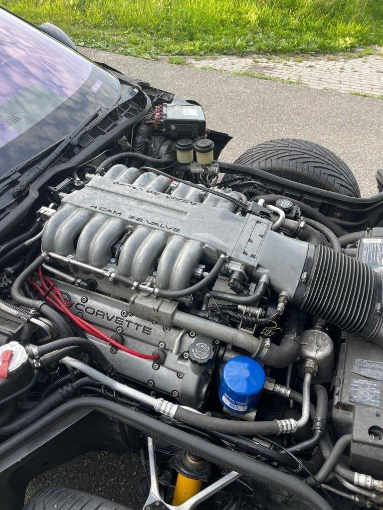 1990 Chevrolet CORVETTE - 20