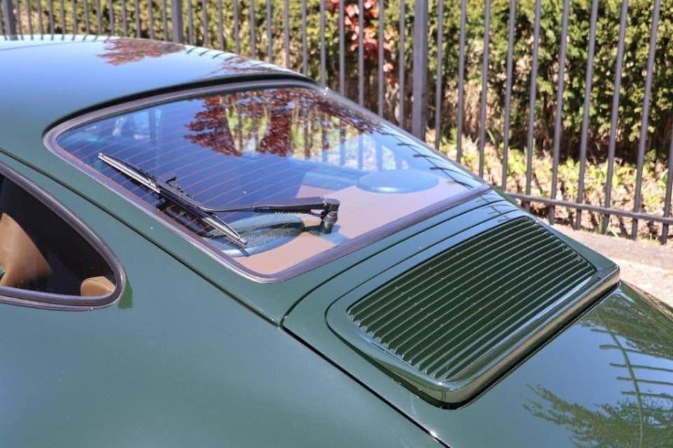 1990 Porsche 911 - 12