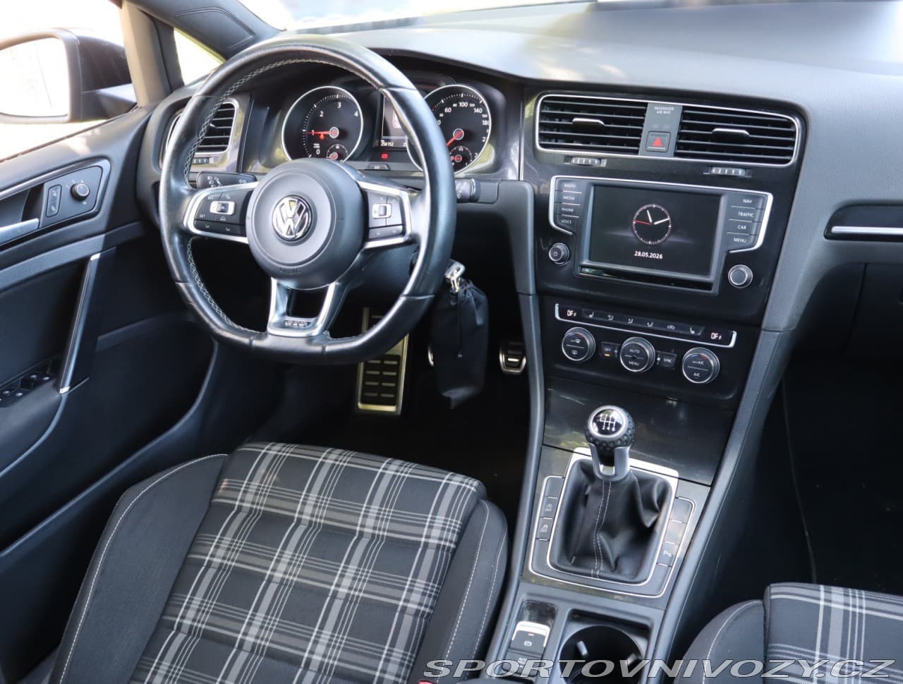 2016 Volkswagen GOLF - 7
