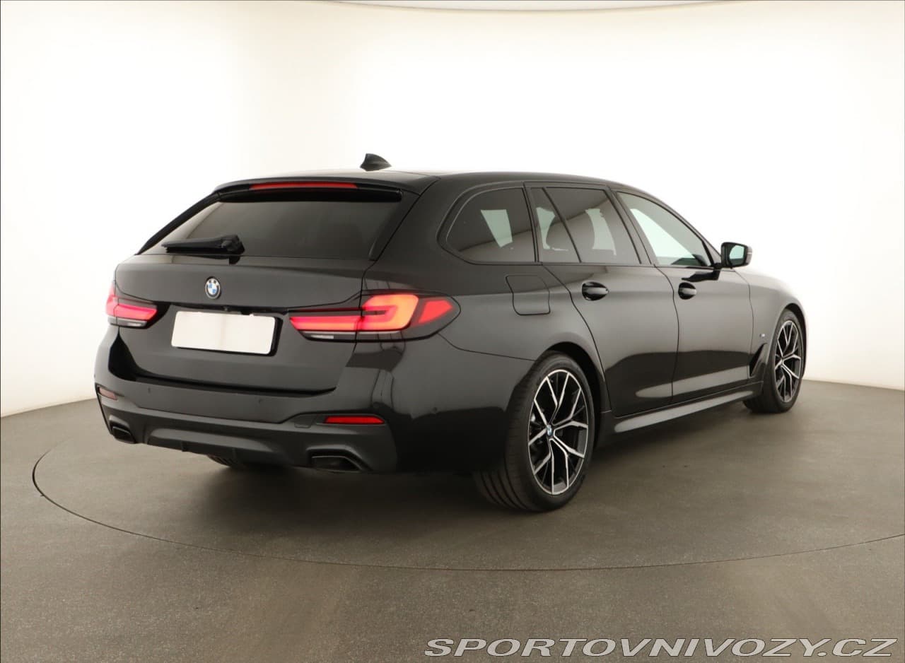 2021 BMW 5-SERIES - 5