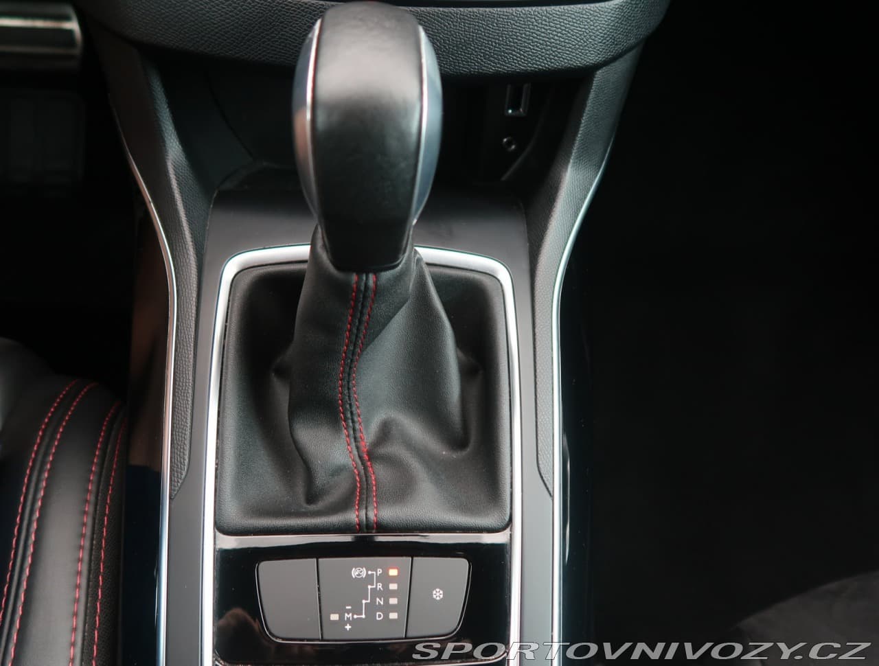 2016 Peugeot 308 - 13