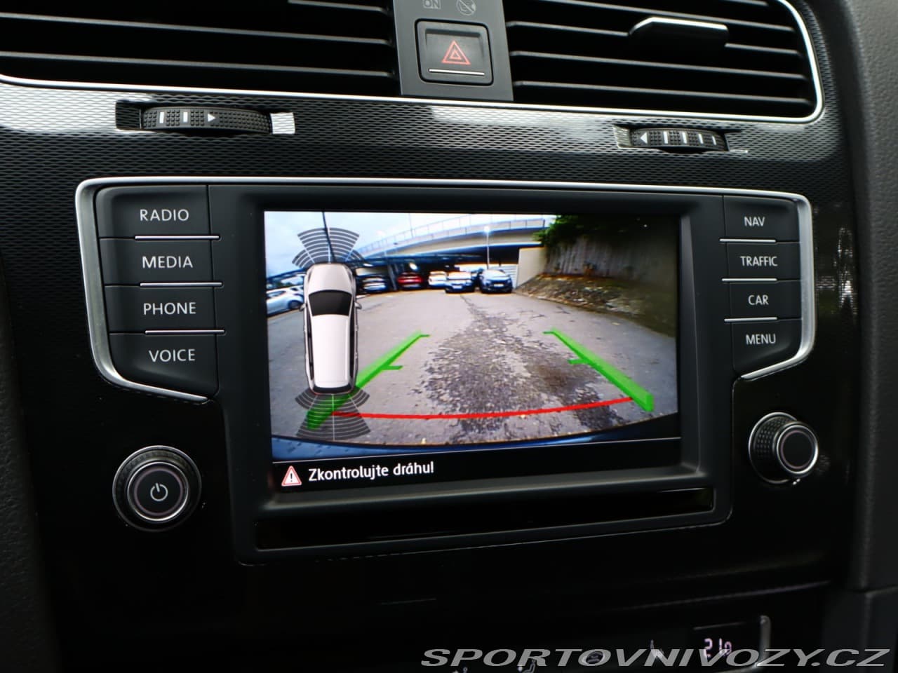 2015 Volkswagen GOLF - 16