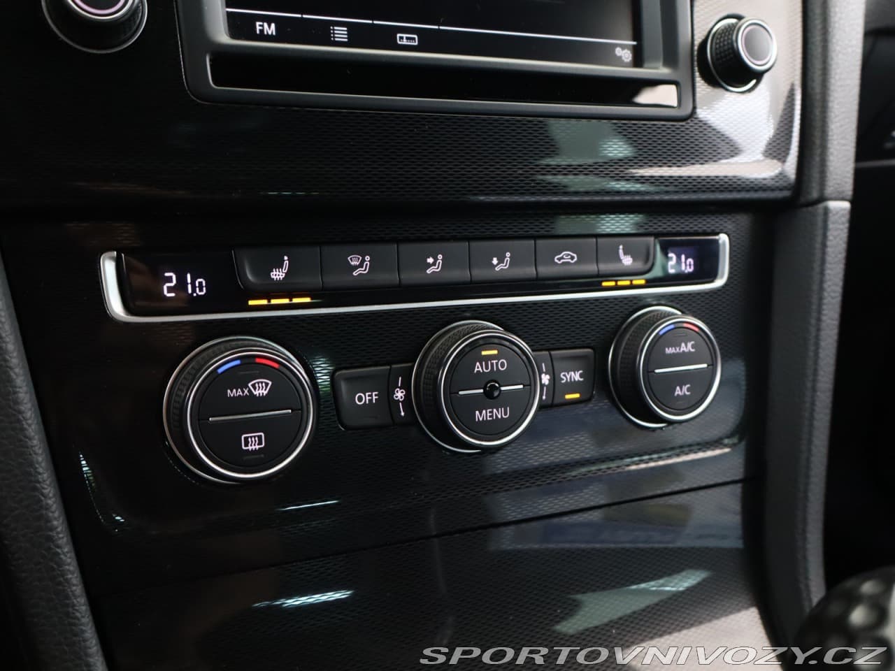 2015 Volkswagen GOLF - 18