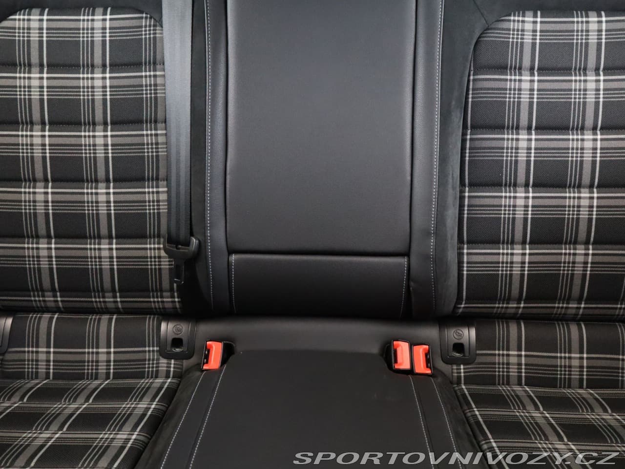 2015 Volkswagen GOLF - 8