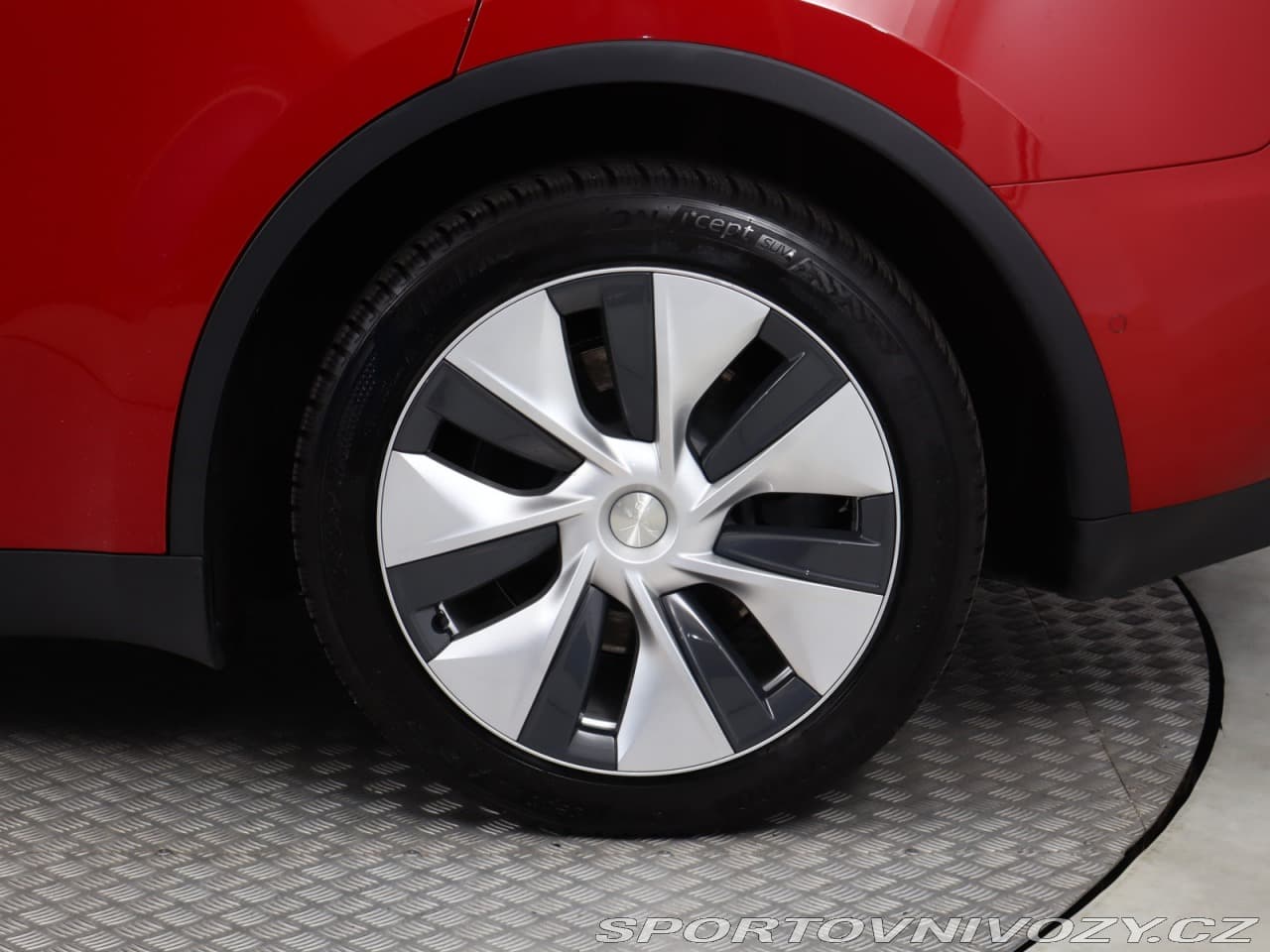 2022 Tesla MODEL Y - 12