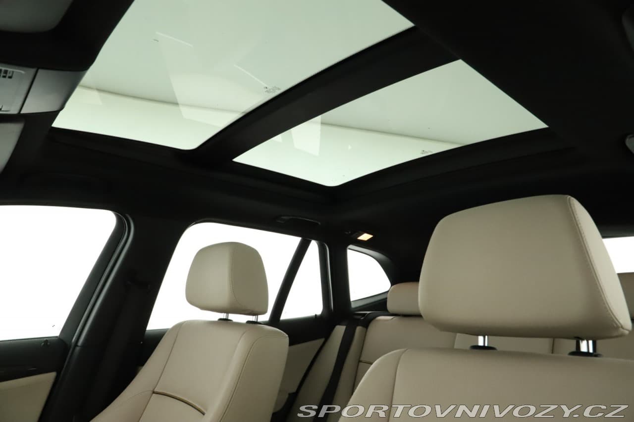 2010 BMW X1 - 11