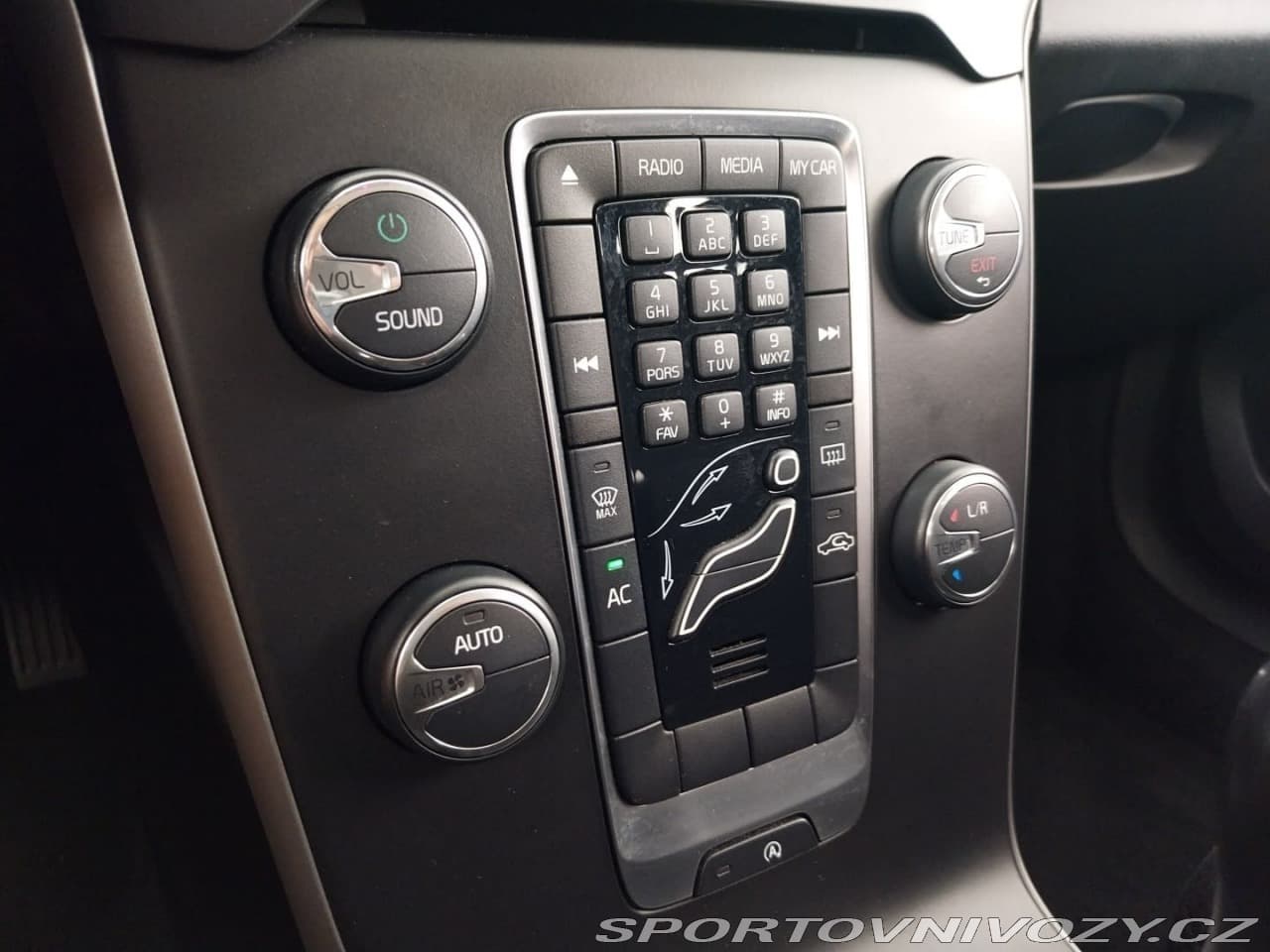 2012 Volvo V40 - 13