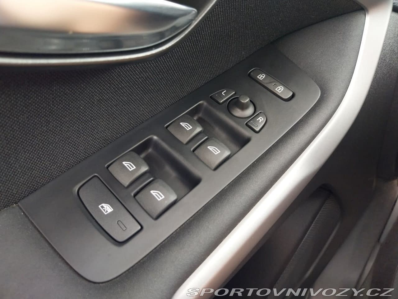 2012 Volvo V40 - 16