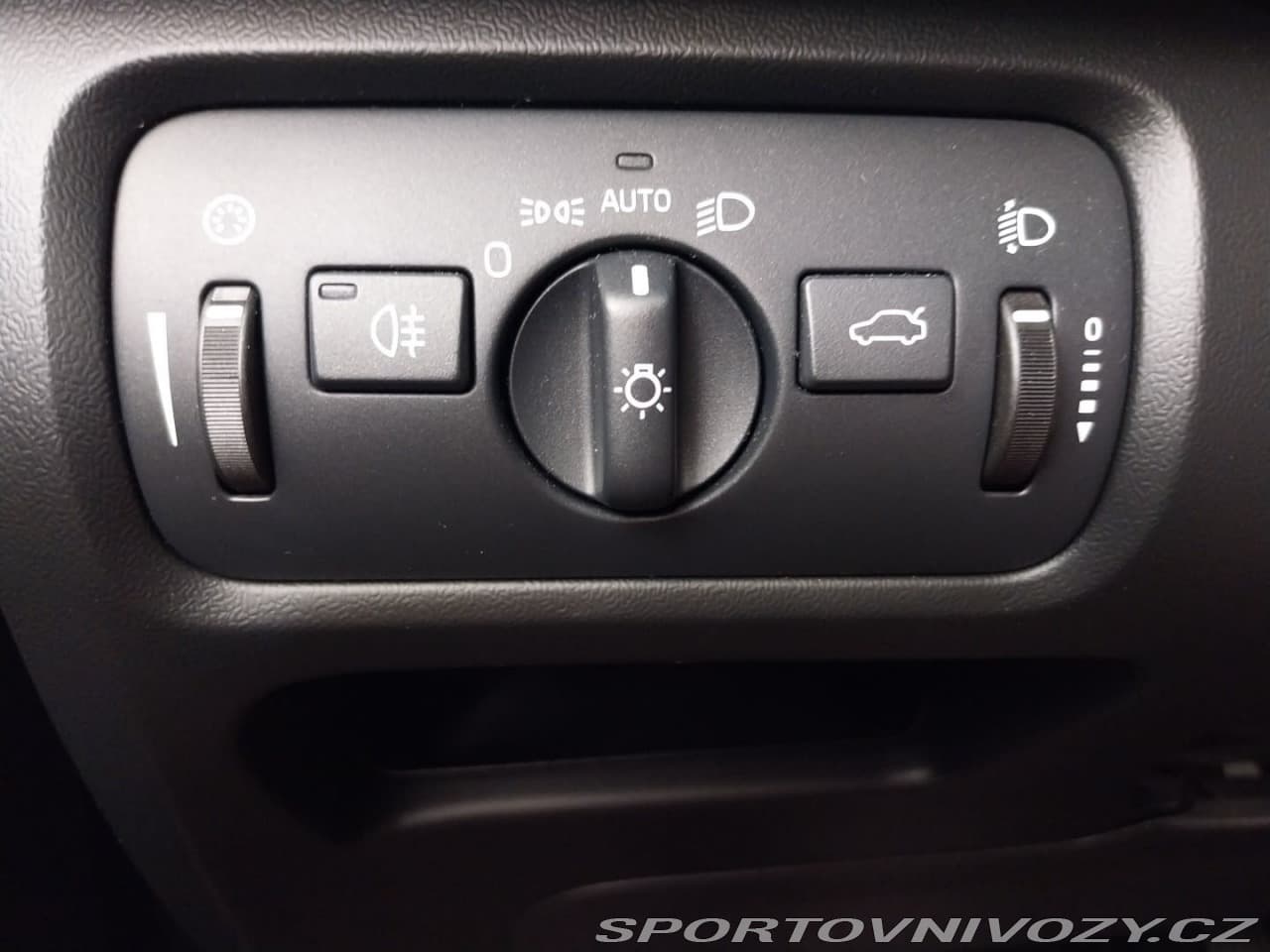 2012 Volvo V40 - 17