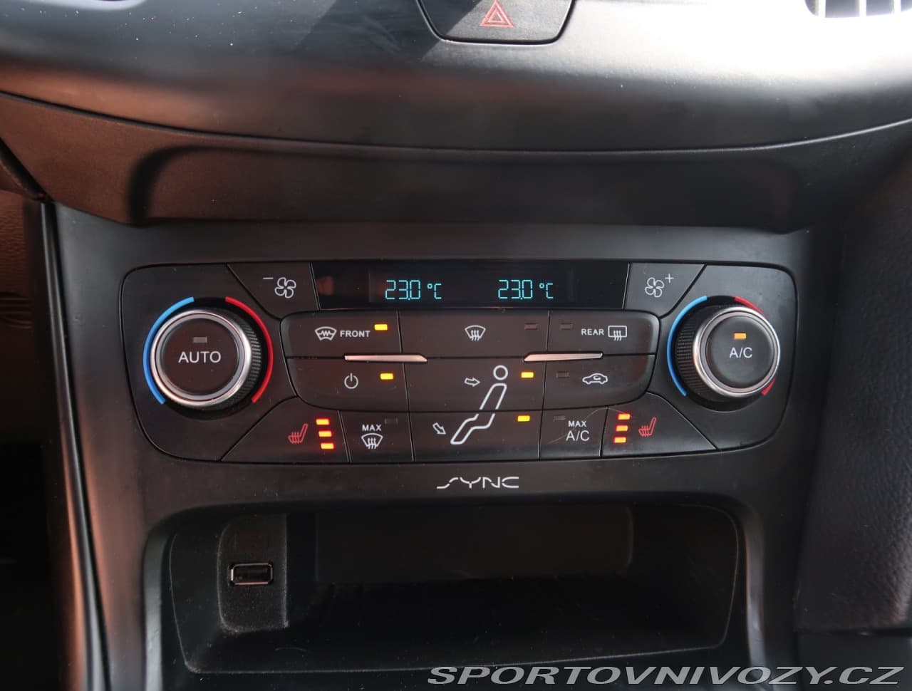 2015 Ford FOCUS - 17
