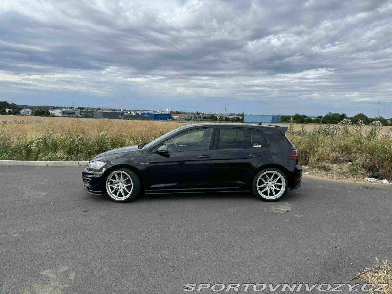 2019 Volkswagen GOLF - 16