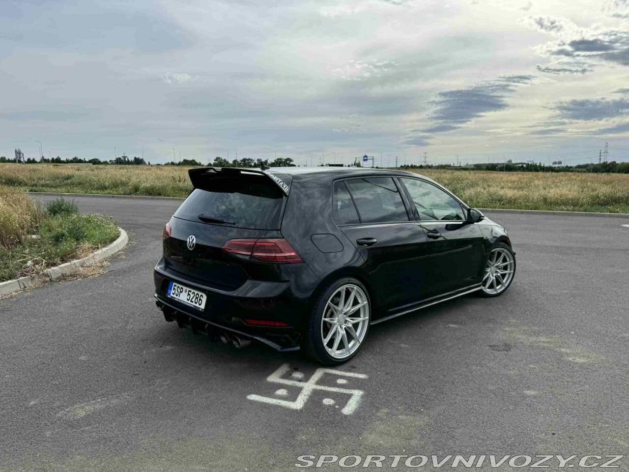 2019 Volkswagen GOLF - 18