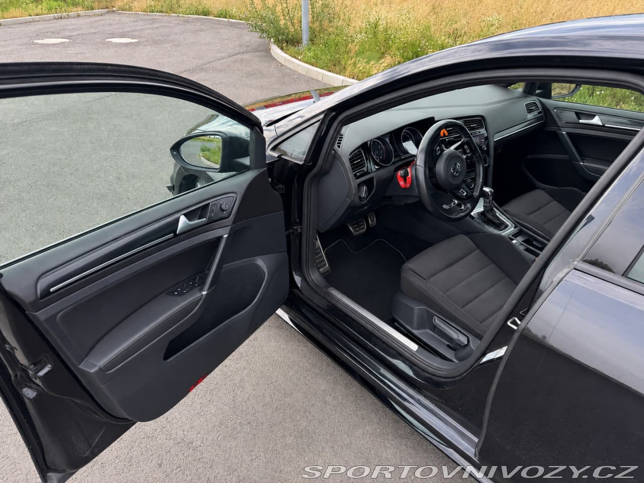 2019 Volkswagen GOLF - 19