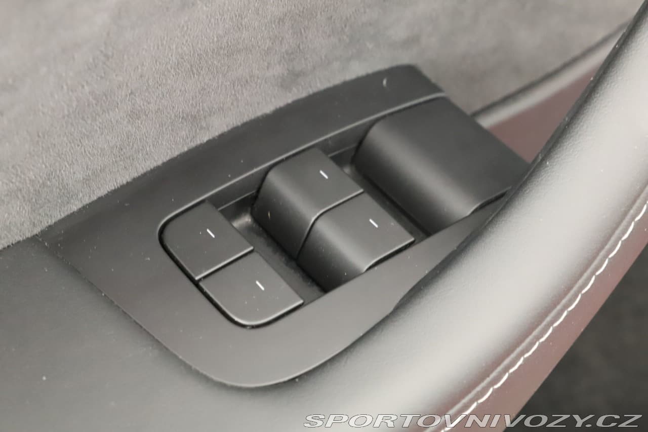 2022 Tesla MODEL Y - 10