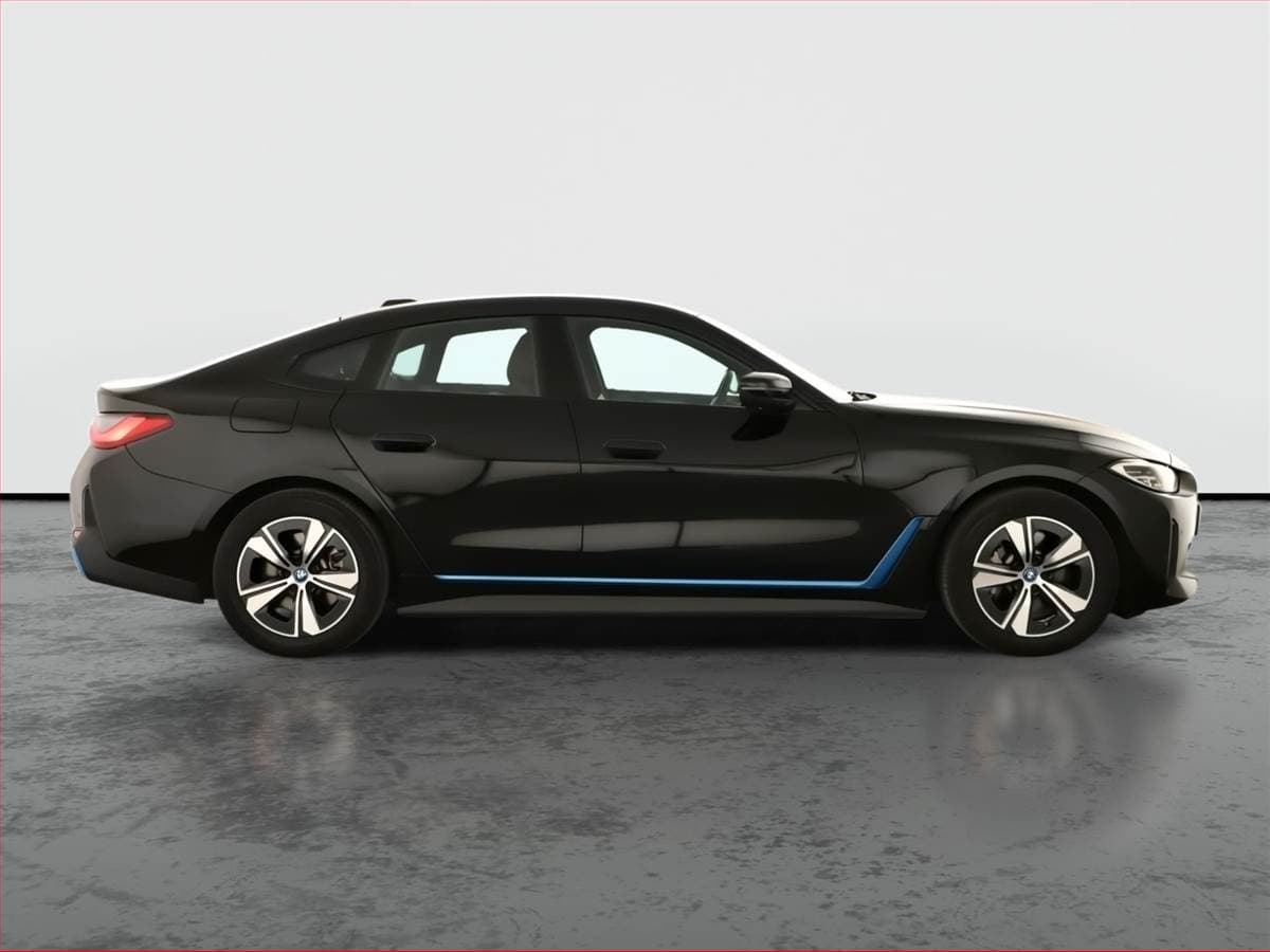 2022 BMW i4 - 6