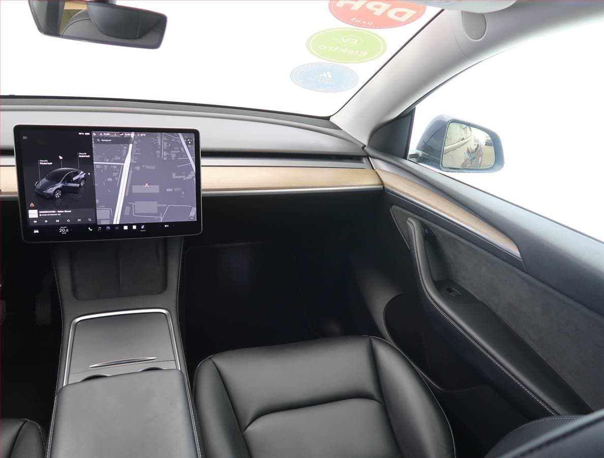 2022 Tesla MODEL Y - 8